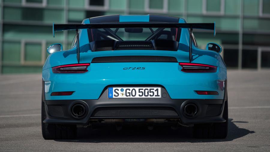  Porsche 911 GT2 RS (991) 2017 года  (WW) (фото 44 из 93)